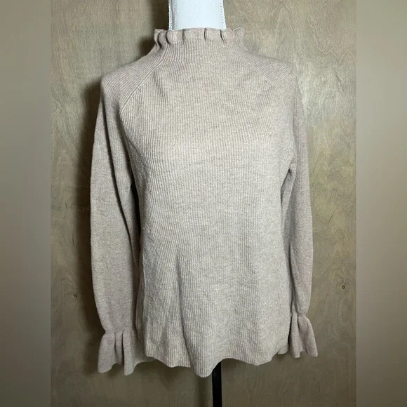 Banana Republic Greige Ruffle-Cuff Turtleneck Wool Cashmere Blend M - Picture 8 of 8